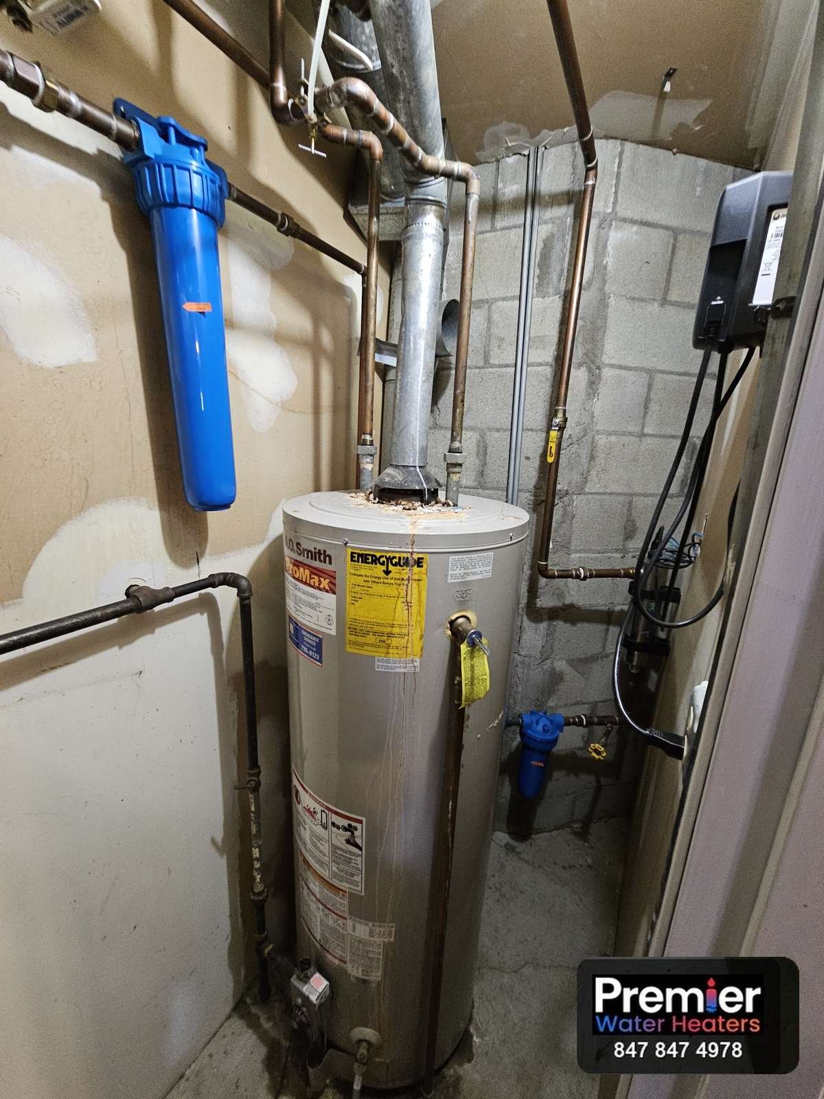 Leaking AO Smith 50 gallon gas water heater before replacement Arlington Heights IL