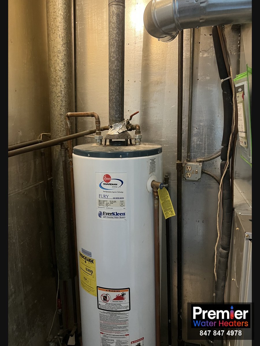 Rheem Fury 40-gallon water heater before replacement Hoffman Estates IL Premier Water Heaters